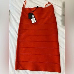 NEE BCBG BANDAGE SKIRT W TAGS